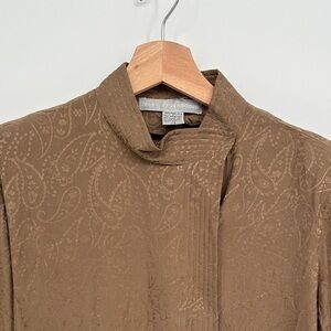 🏹 vintage silk tan Paisley channel quilted collar cuff Blouse